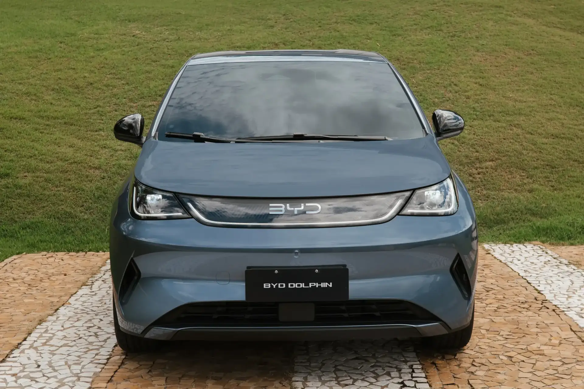 BYD Dolphin vale a pena? Análise completa do hatch elétrico que conquistou o Brasil